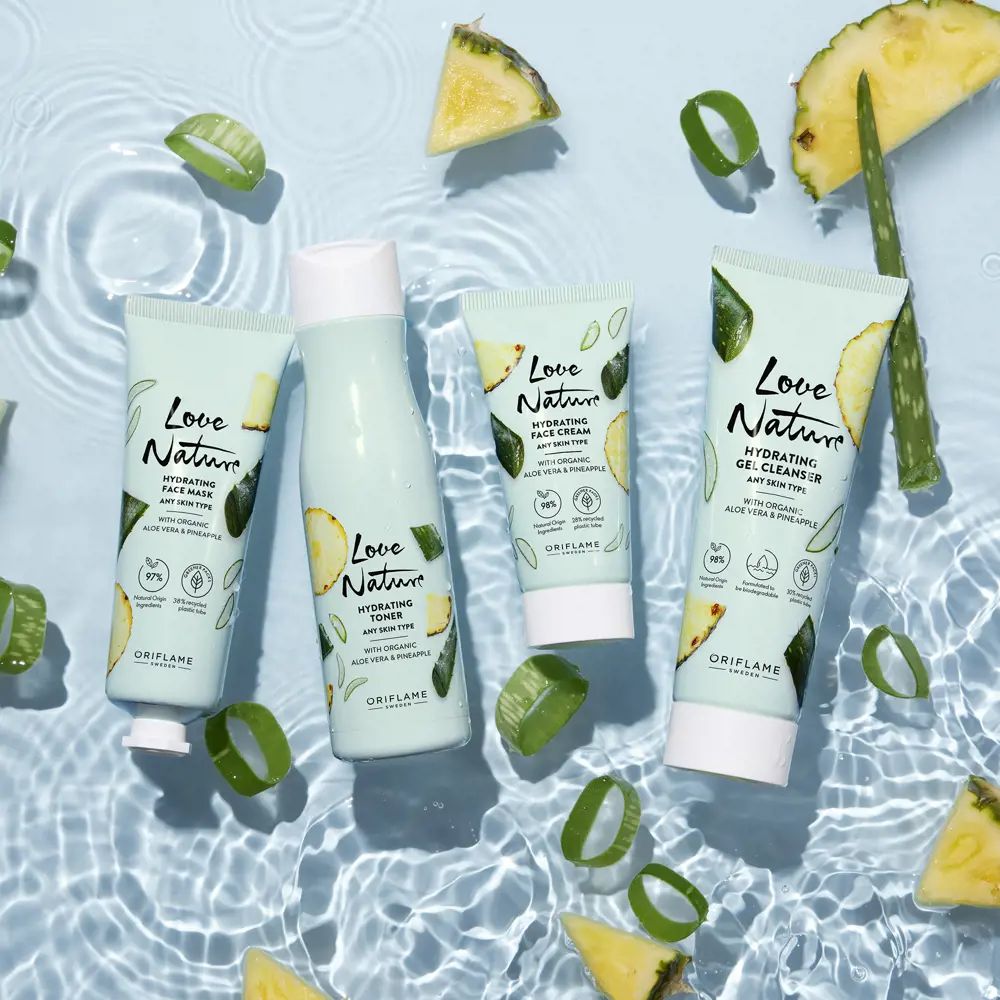 Hydrating Face Mask with Organic Aloe Vera & Pineapple